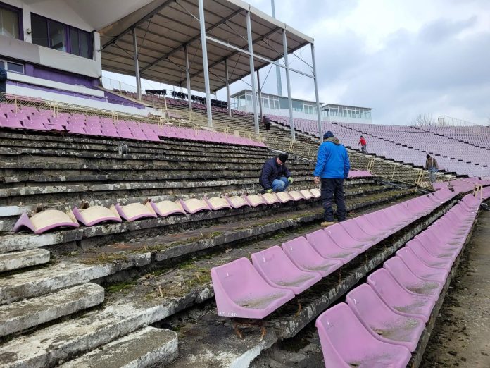 scaune stadion