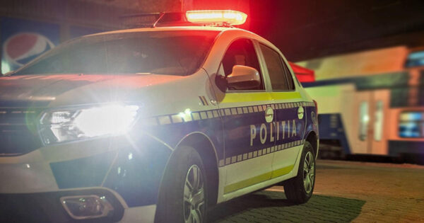 masina-politie-noaptea-600x315