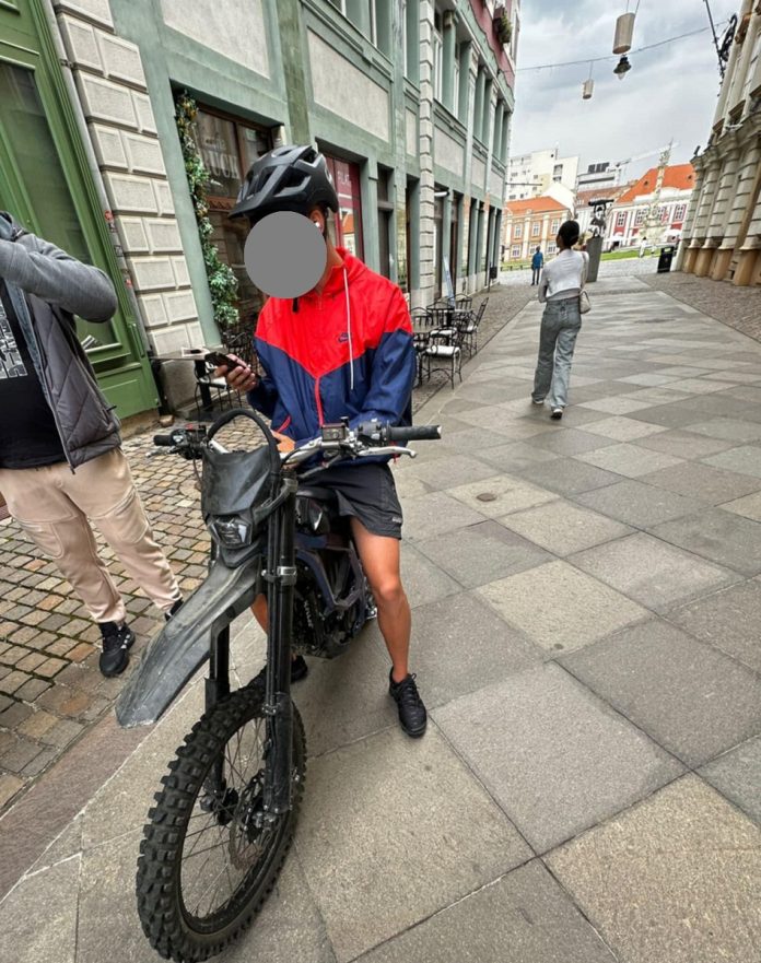 adolescent.moto