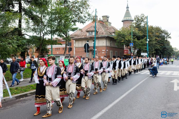 11. Parada costumelor