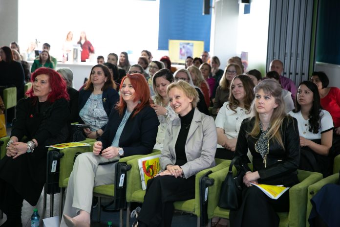 adriana.dolcianu.paula.romocean.emese.esztero.ana.radulescu