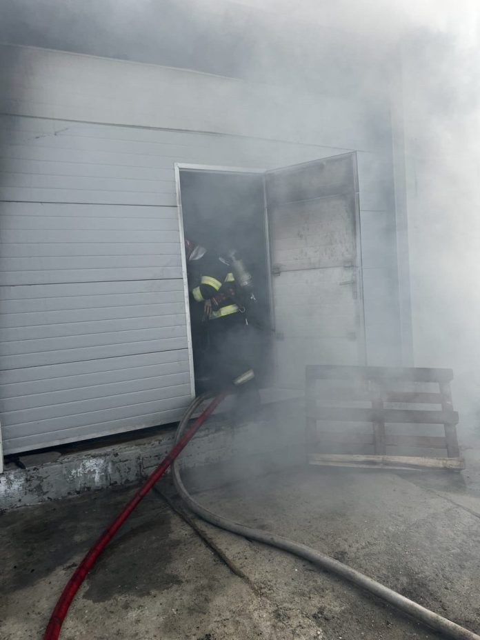 incendiu.pompieri.hala