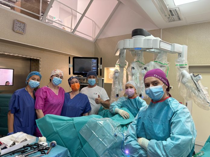 operatie.robot.da.vinci.spital.judetean.medici