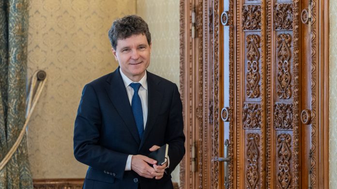 original-consultari-oficiale-administratia-prezideala