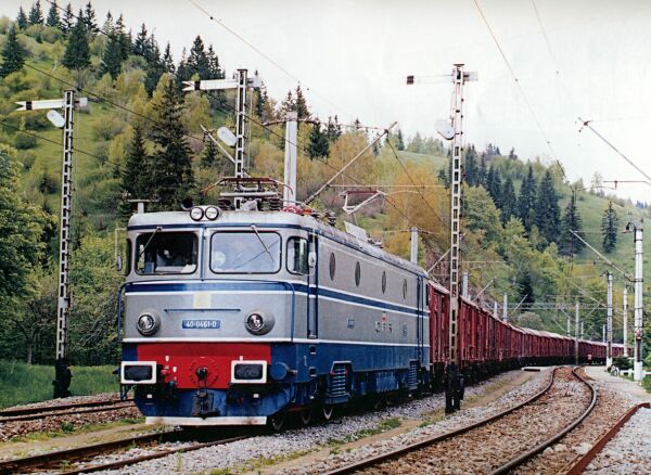 393873