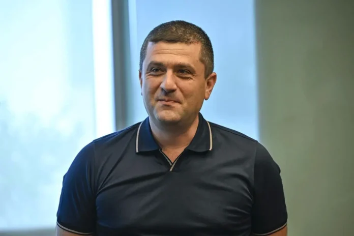 radu-miruta-tricou_nXAXD